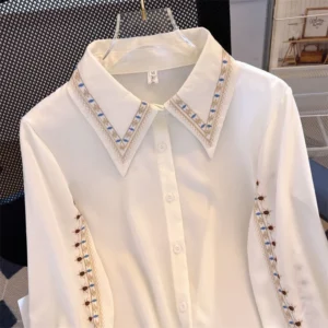 Long Sleeve White Fashion Retro Temperament Blouse Embroidered Shirt for Women